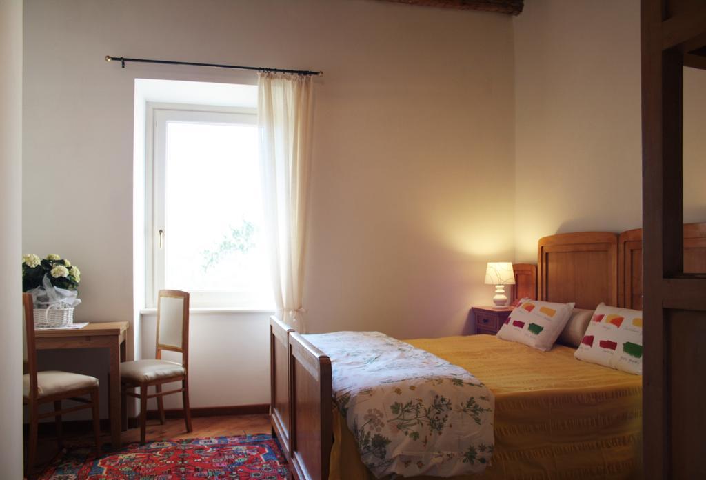 Antico Glicine B&B Maslianico Habitación foto